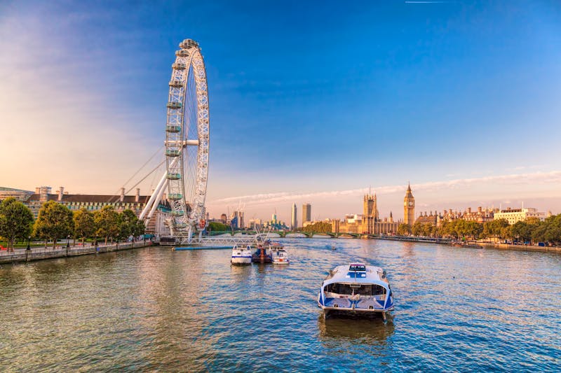 Schifffahrt auf der Themse in London - ©©samott - stock.adobe.com