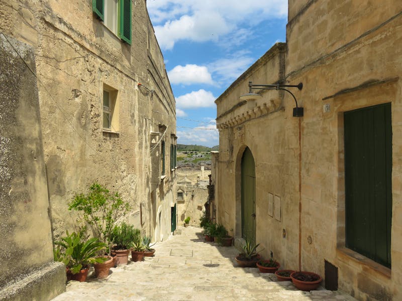Matera - Abstieg zu den Wohnungen der Sassi - ©Marion Kottlos