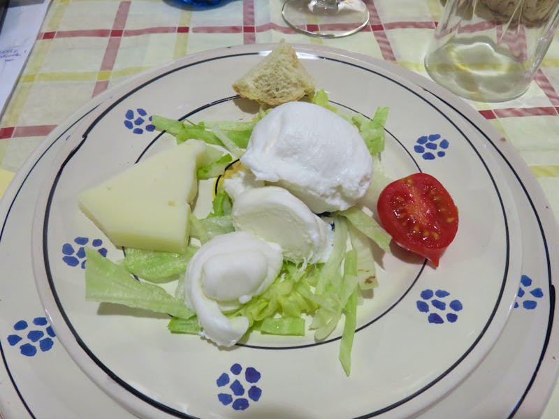 Mittagessen in der Masseria Priore - ©Marion Kottlos