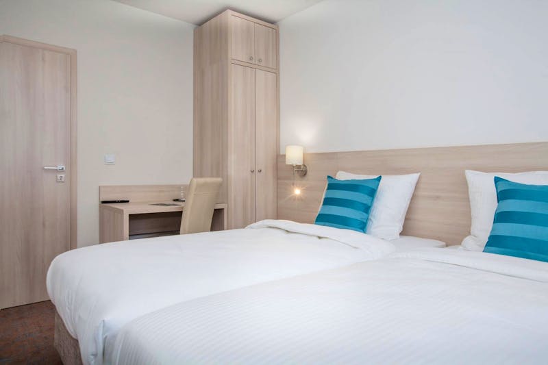 Slowakei - Zipser Neudorf - Hotel Metropol - Familienzimmer Doppelbett  - ©Hotel Metropol Zipser Neudorf