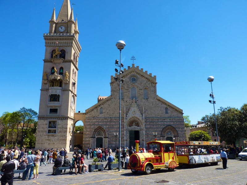 Messina Dom mit Glockenturm - ©Eberhardt TRAVEL GmbH