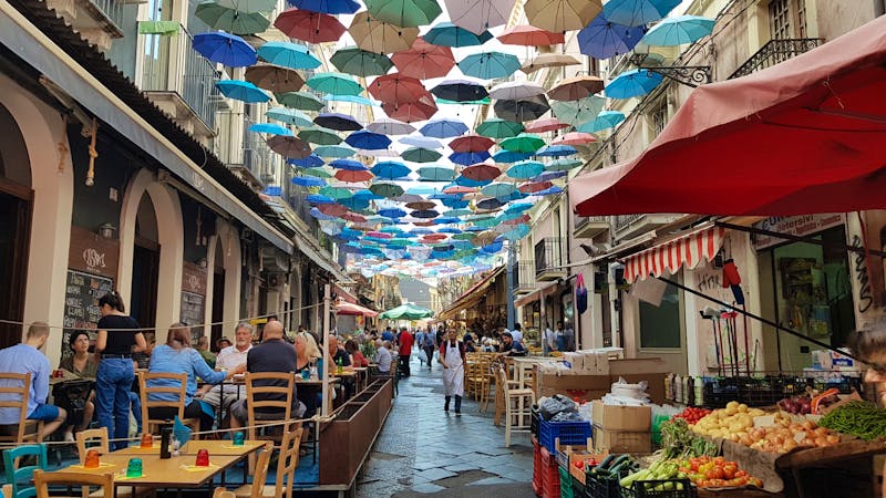 Catania - auf dem Weg zum Markt - ©Marlies Thrum