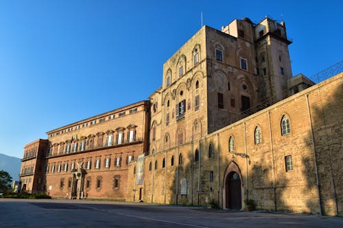 Palermo - Normannenpalast &ndash; &copy; GIOVANNI - stock.adobe.com