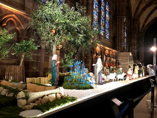 Krippenspiele und christliche Darstellungen in der Strassburger Kathedrale &ndash; &copy; Dr. Michael Krause