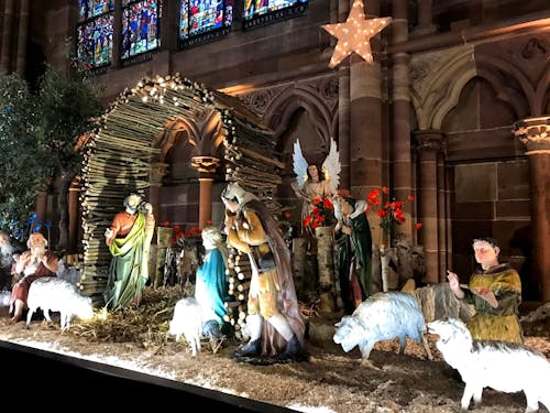 Krippenspiele und christliche Darstellungen in der Strassburger Kathedrale &ndash; &copy; Dr. Michael Krause