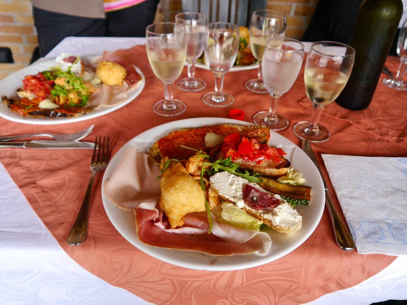 Procida - Mittagessen - &copy;Betina Marinow
