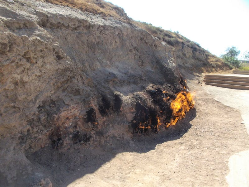 Der faszinierende Feuerberg Yanar Dagh auf der Halbinsel Absheron - ©Dr. Michael Krause - Eberhardt TRAVEL