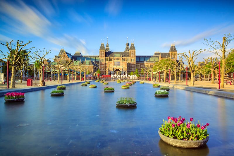 Rijksmuseum in Amsterdam - ©dennisvdwater – Adobe Stock
