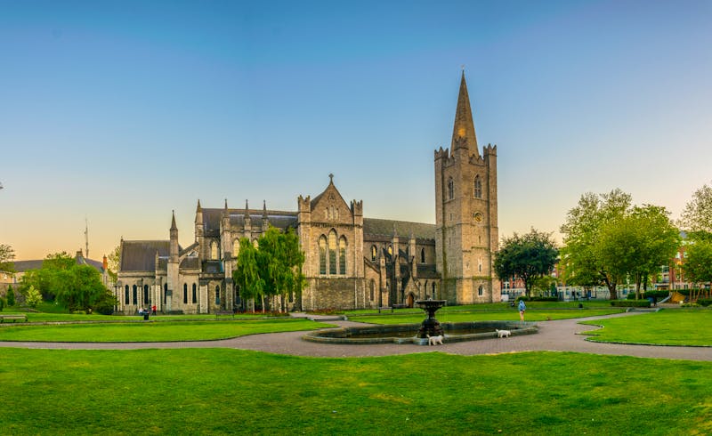 St. Patricks Kathedrale in Dublin, Irland - ©dudlajzov – Adobe Stock