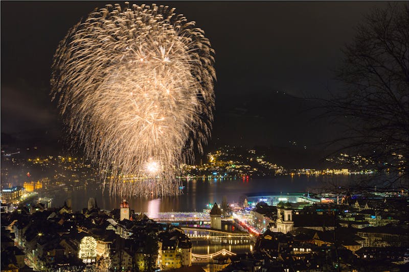 Neujahrsfeuerwerk Luzern - &copy;Socher / Eibner-Pressefoto - Adobe Stockphoto