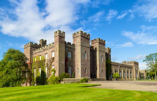 Scone Palace in Schottland &ndash; &copy; chbaum - stock.adobe.com
