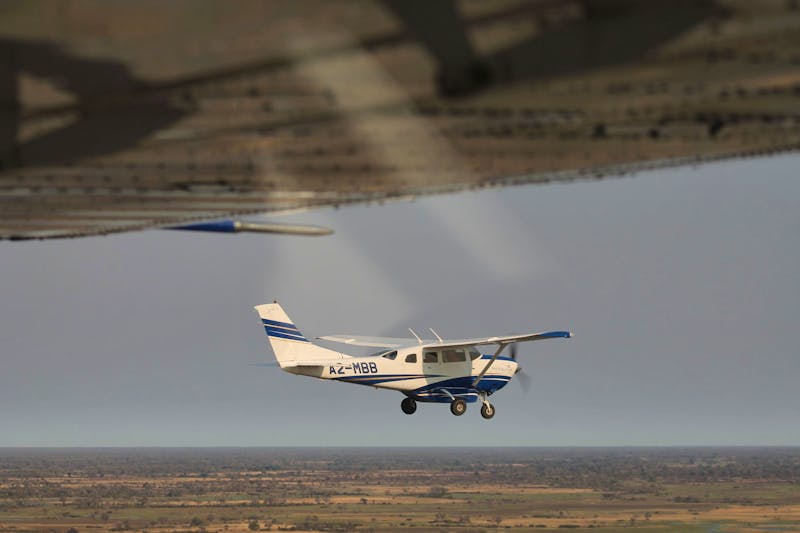 Mit dem Kleinflugzeug über das Okavango-Delta - ©Vicky Kern - Eberhardt TRAVEL