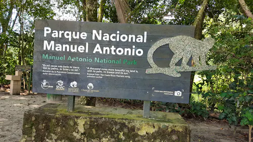 Eingang zum Manuel Antonio Nationalpark in Costa Rica &ndash; &copy; Eberhardt TRAVEL - Ria Heilmann