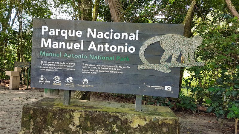 Eingang zum Manuel Antonio Nationalpark in Costa Rica - ©Eberhardt TRAVEL - Ria Heilmann