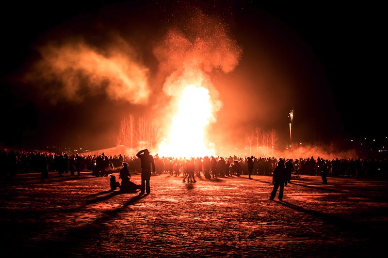 Bonfire-Tour Silvester - ©Anthony - stock.adobe.com