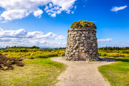 Gedenkstätte am Culloden Battlefield in Schottland &ndash; &copy; ©rphfoto - stock.adobe.com