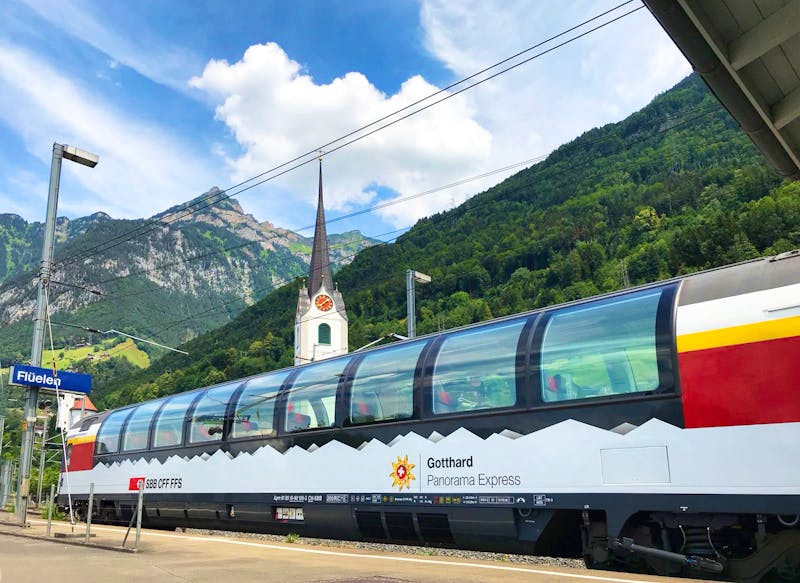 Flüelen, Fahrt mit dem Gotthard Panorama Express - ©Gisela Gerlach
