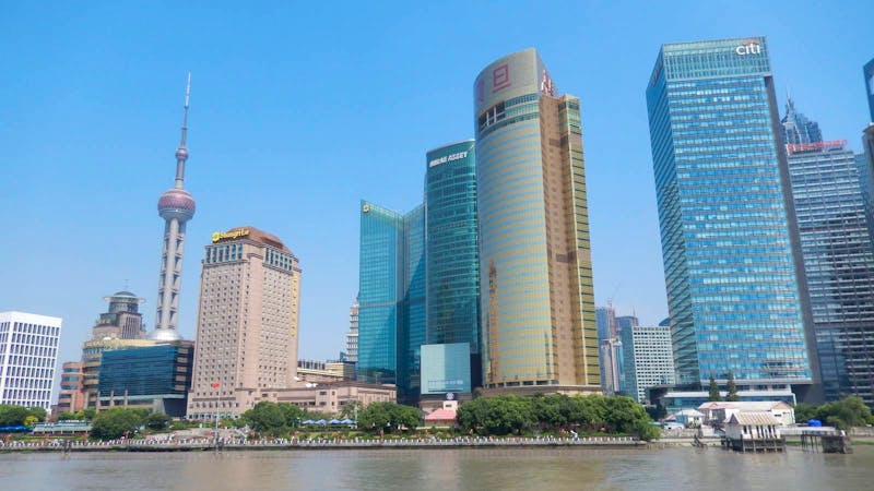 Hafenrundfahrt in Shanghai - Blick auf die Wolkenkratzer - ©Manuela Kreuz - Eberhardt TRAVEL