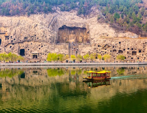 Luoyang Drachengrotte – © SANCHAI - stock.adobe.com