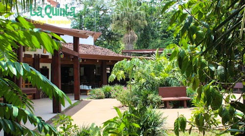 La Quinta Lodge – © http://www.hotellaquintasarapiqui.com/