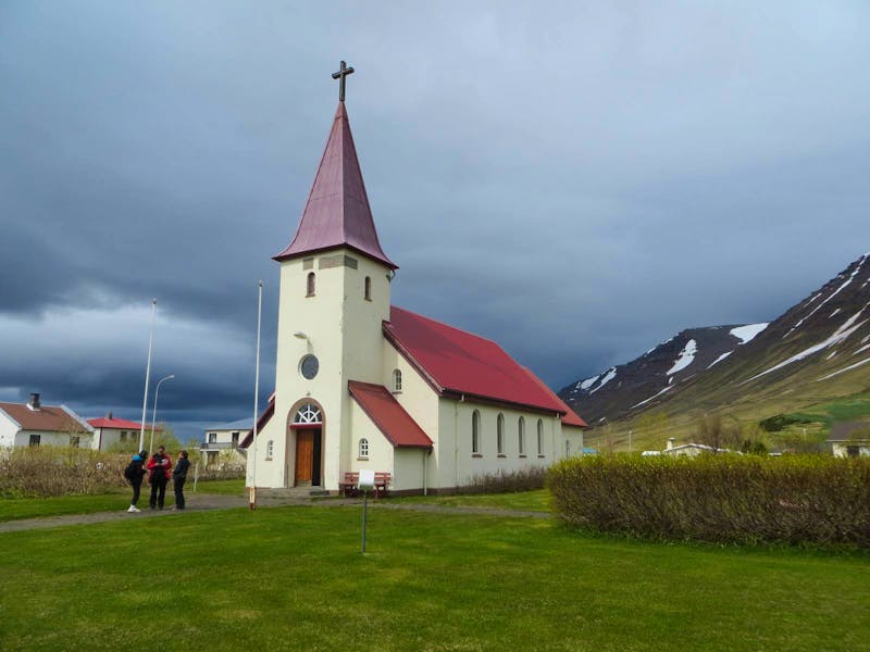 Die Kirche von Flatey - ©Marion Kottlos