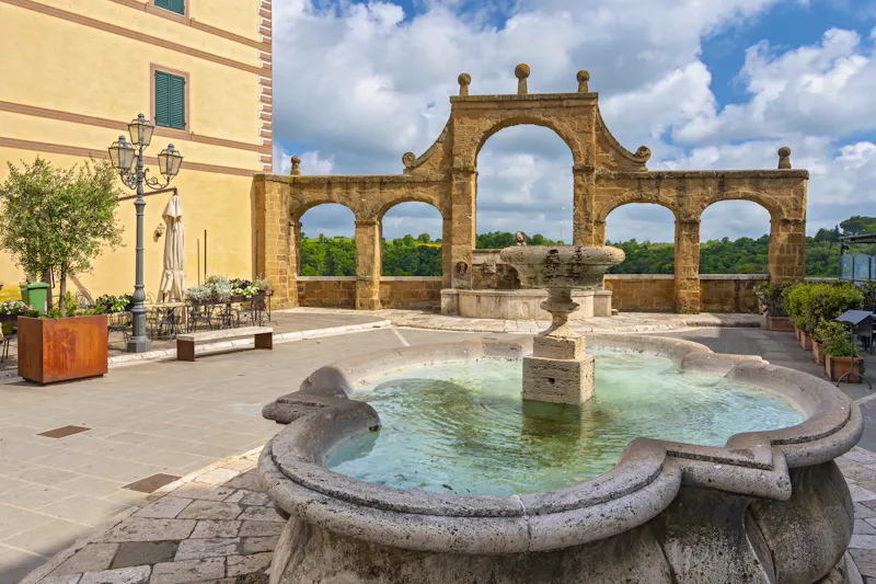 Pitigliano - Platz der Republik - &copy;Cezary Wojtkowski - stock.adobe.com
