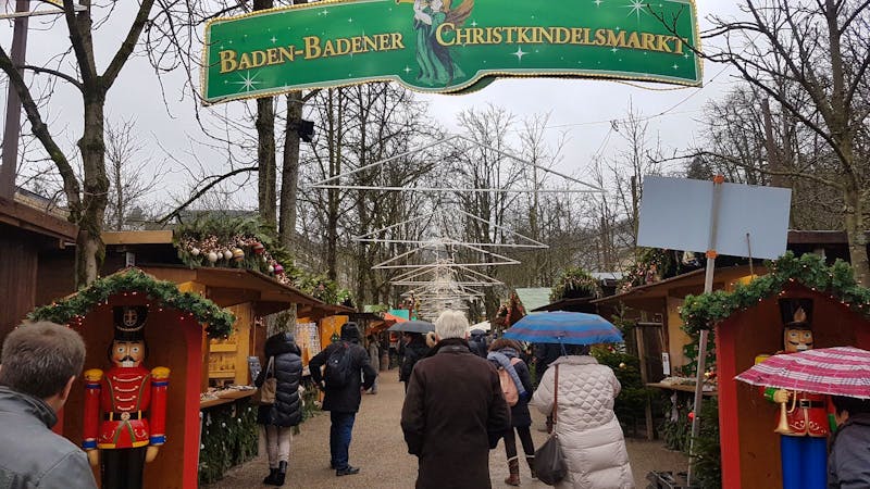 Kuranlagen Baden-Baden mit Weihnachtsmarkt - ©Eberhardt TRAVEL GmbH