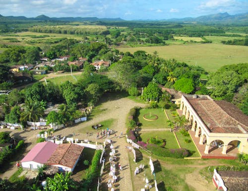 Im Tal der Zuckermühlen - Blick vom Iznaga Turm – © Eberhardt TRAVEL - Stefanie Richter