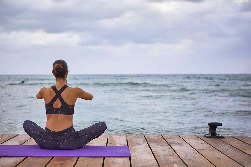 Yoga am Strand auf Mallorca - ©Garden Hotels
