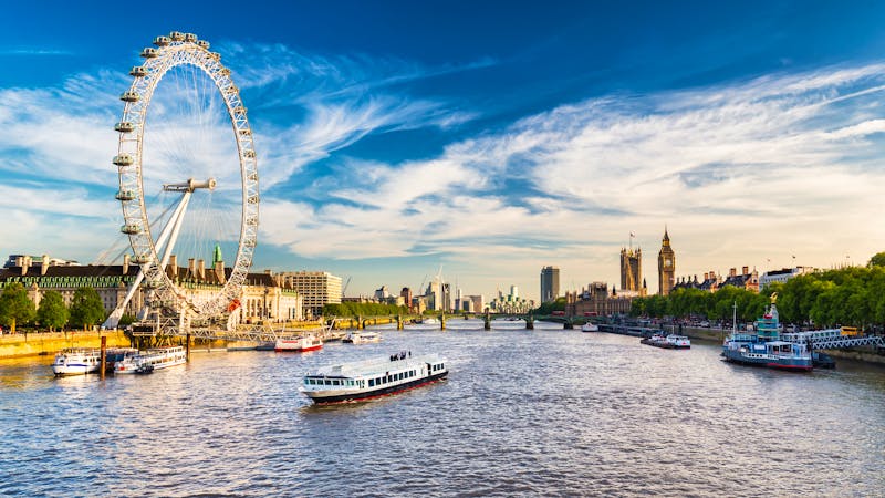 Westminster an der Themse - ©Daniel – Adobe Stock