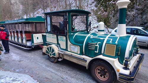 Elektrobahn zur Punkva-Höhle &ndash; &copy; Stefan Jahnke