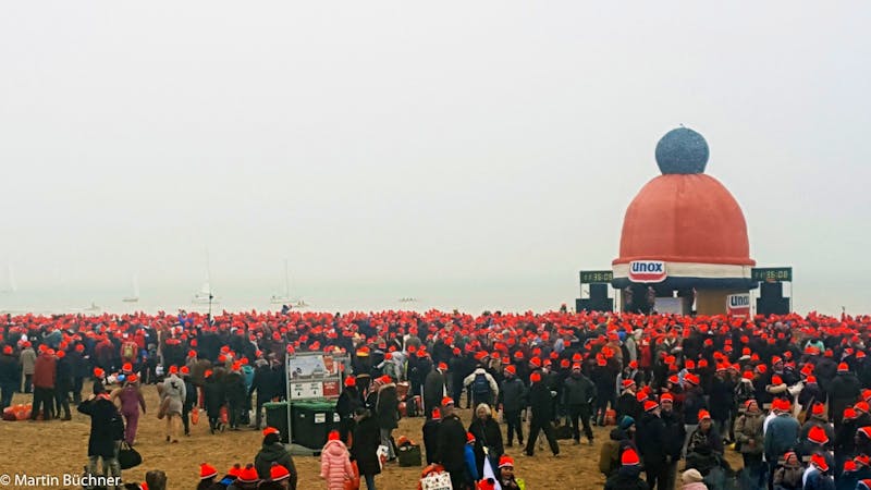 Neujahrsschwimmen in Scheveningen - ©Martin Büchner