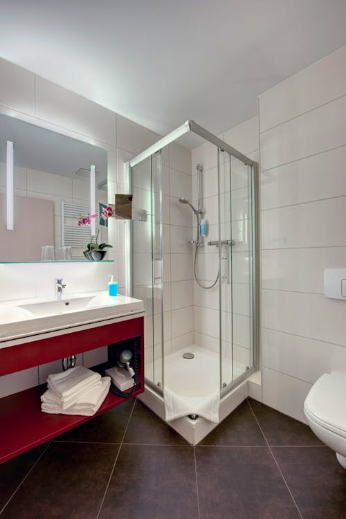 Badezimmerbeispiel &ndash; &copy; Hotel Lindenhof Bad Schandau
