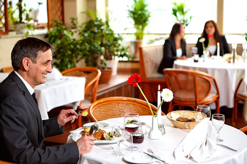 Restaurant &ndash; &copy; Vier Jahreszeiten Bad Breisig