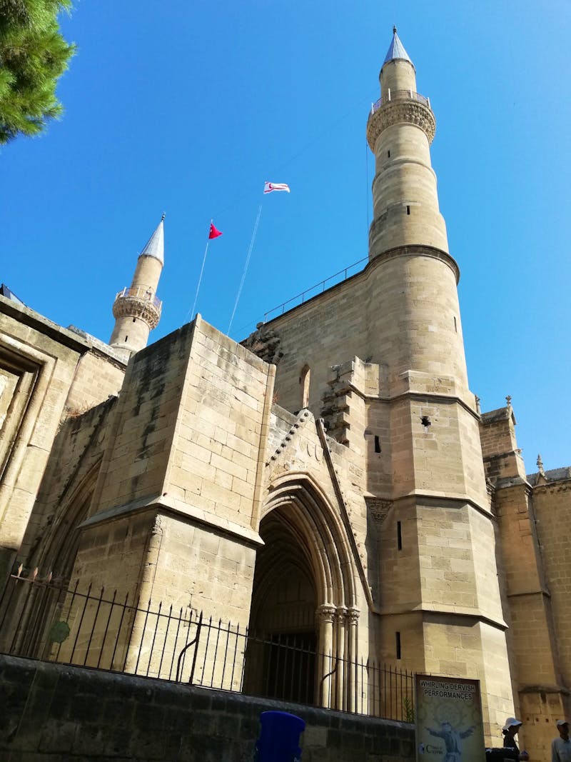 Sophien-Kathedrale, jetzt Selimiye-Moschee, im türkischen Teil von Zypern - ©Alina Konstantinov - Eberhardt TRAVEL
