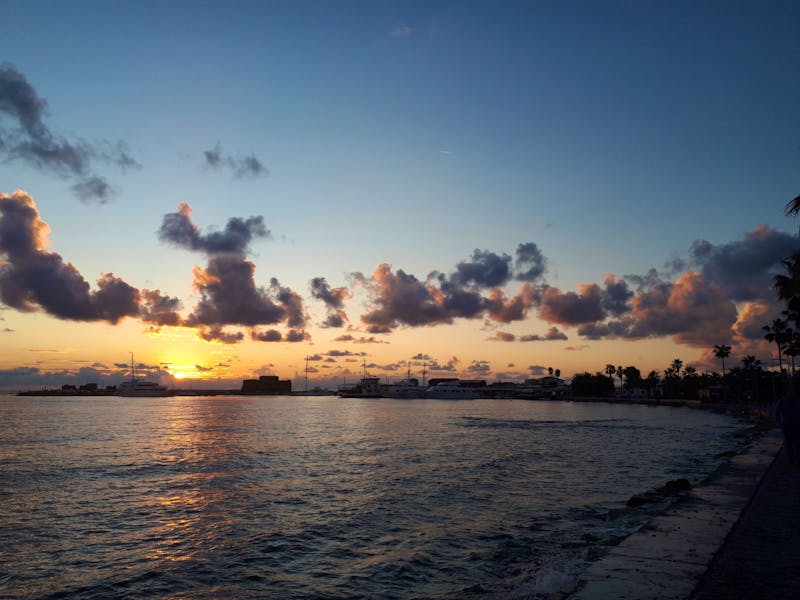 Sonnenuntergang in Paphos am Mittelmeer-Strand - ©Vanessa Krüger - Eberhardt TRAVEL