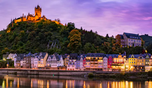 Cochem an der Mosel mit der Reichsburg am Abend &ndash; &copy; ©Countrypixel - stock.adobe.com