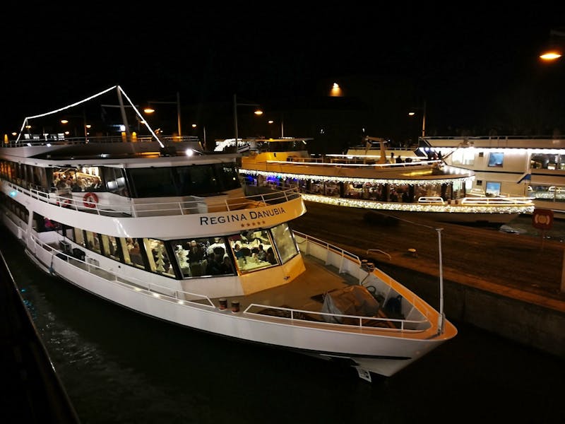 Passau, die Silvesterschifffahrt beginnt - ©Michael Rass