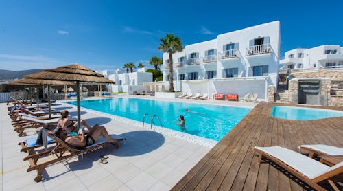 Paros Bay Hotel – © Michael Brian Roth 2014 michael@michaelroth.co.uk