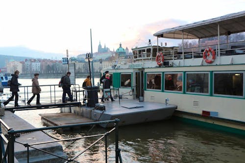 Prag - Schifffahrt auf der Moldau &ndash; &copy; Kristin Weigel