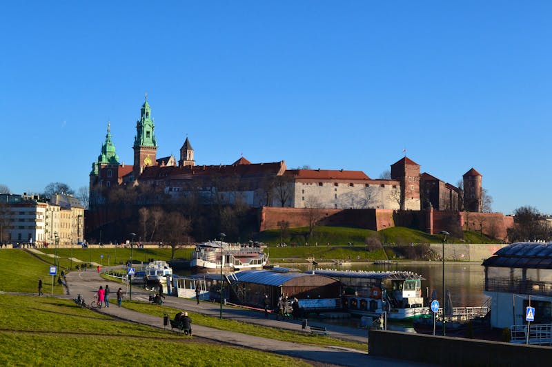 Krakau - Weichselufer und Wawel - ©Andreas Wolfsteller
