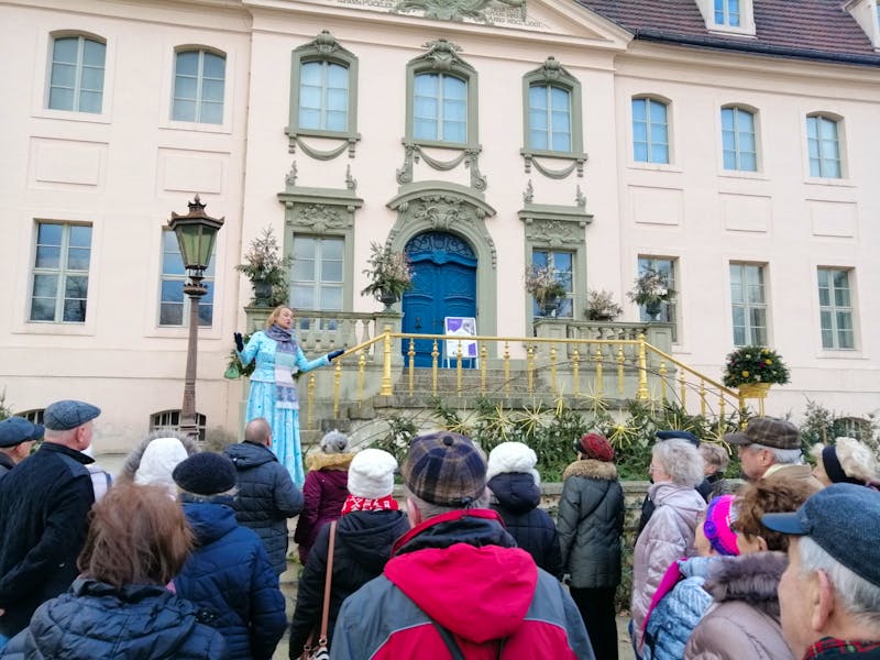 Schloß Branitz: Begrüßung durch die Fürstin - ©Andrej Kulikov