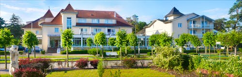 Außenansicht &ndash; &copy; Strandhotel Baabe