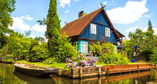 Spreewaldhäuschen &ndash; &copy; Alexey - stock.adobe.com