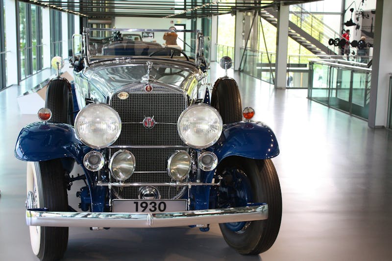 Autostadt in Wolfsburg - historische Automodelle - ©Pixabay