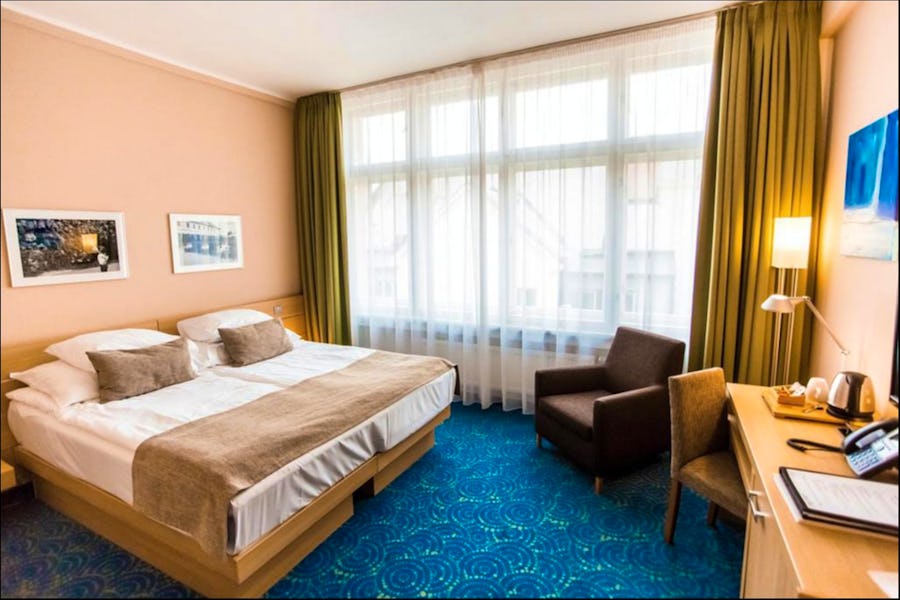 Zimmerbeispiel Hotel Amarilis Prag – © Jerome Incoming Praha