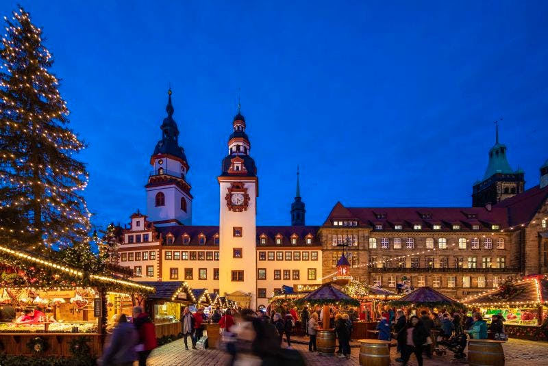 Chemnitz - Weihnachtsmarkt vor dem Rathaus - ©Igor Pastierovic - Touristinformation Chemnitz