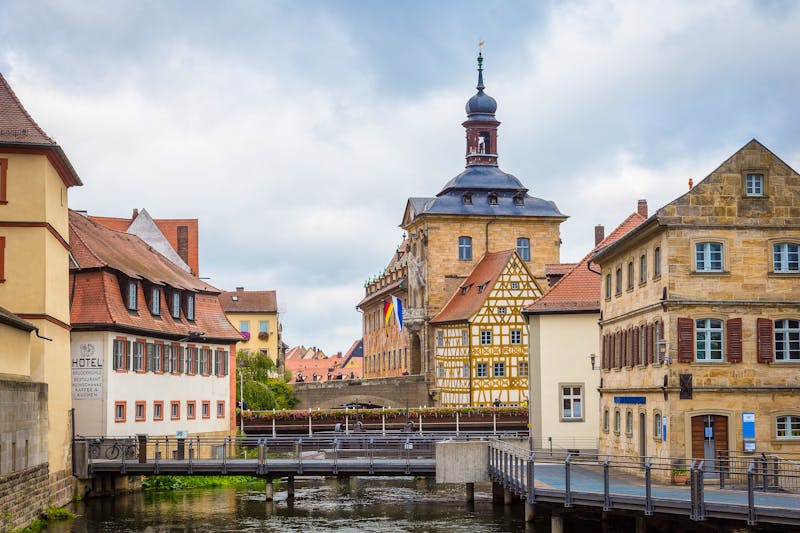 Altstadt in Bamberg - Altes Rathaus und Brücken über die Regnitz - ©Pixabay