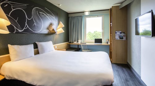 Hotel Ibis Cherbourg La Glacerie - Zimmerbeispiel – © Hotel Ibis Cherbourg La Glacerie