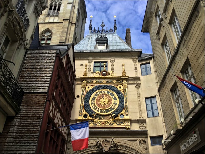 Le Gros-Horloge - astronomische Uhr in Rouen - ©Eberhardt TRAVEL - Roswitha Zytowski